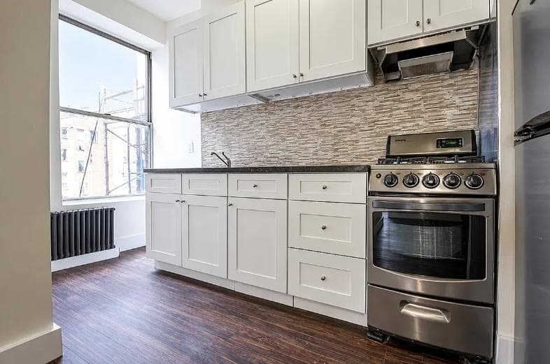 3 bed apartment at 1566 Pacific Street, Unit 4AA, Crown Heights, photo 2 of 6