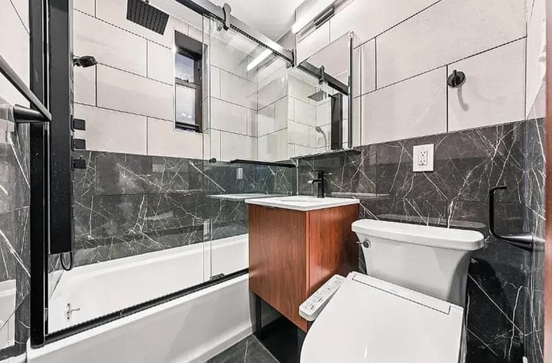 1 bed apartment at 453 West 48th Street, Unit 4A, Hell's Kitchen, photo 7 of 7