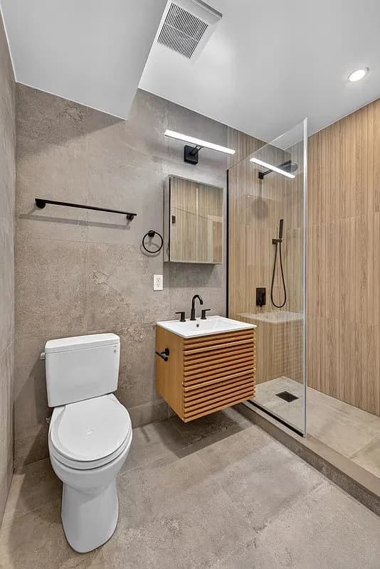 Studio apartment at 136 Allen Street, Unit 2C, Lower East Side, photo 5 of 5