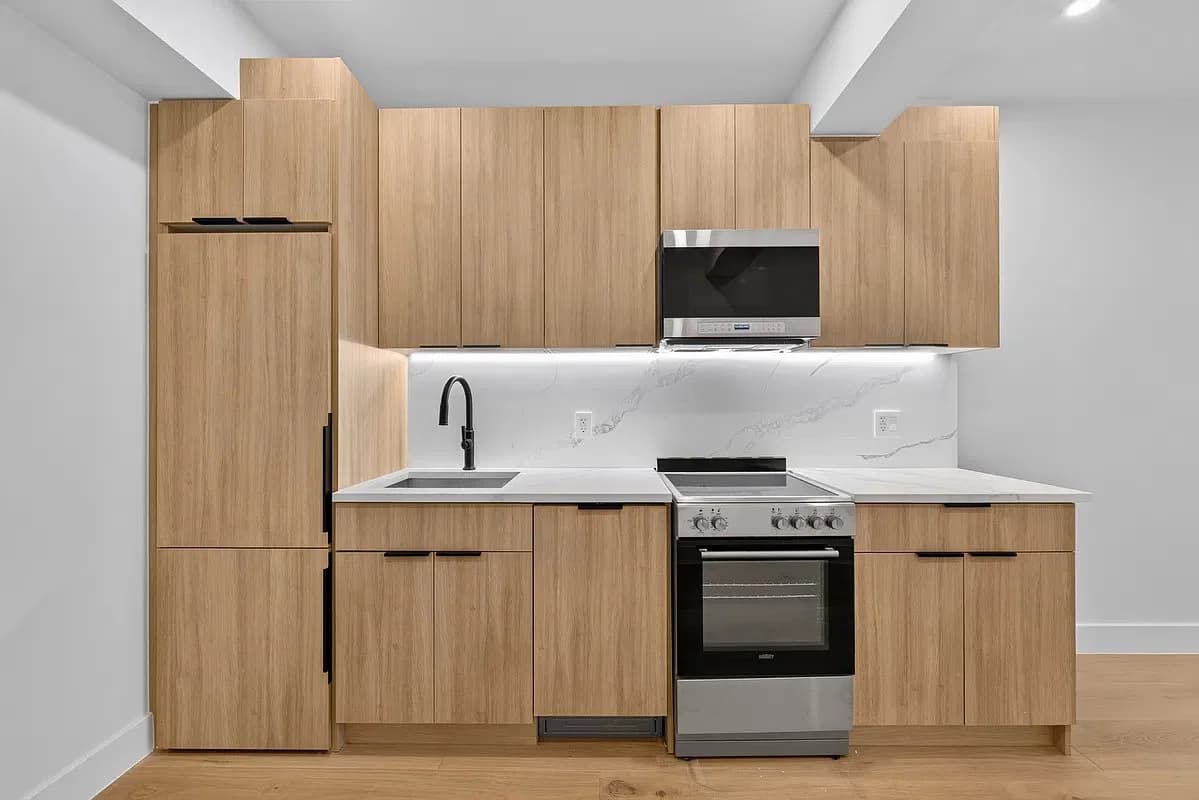 Studio apartment at 136 Allen Street, Unit 2C, Lower East Side, photo 3 of 5