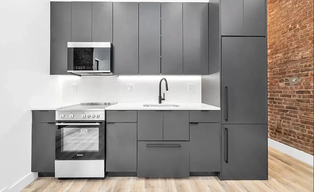 2 bed apartment at 314 West 51st Street, Unit 2A, Hell's Kitchen, photo 5 of 6