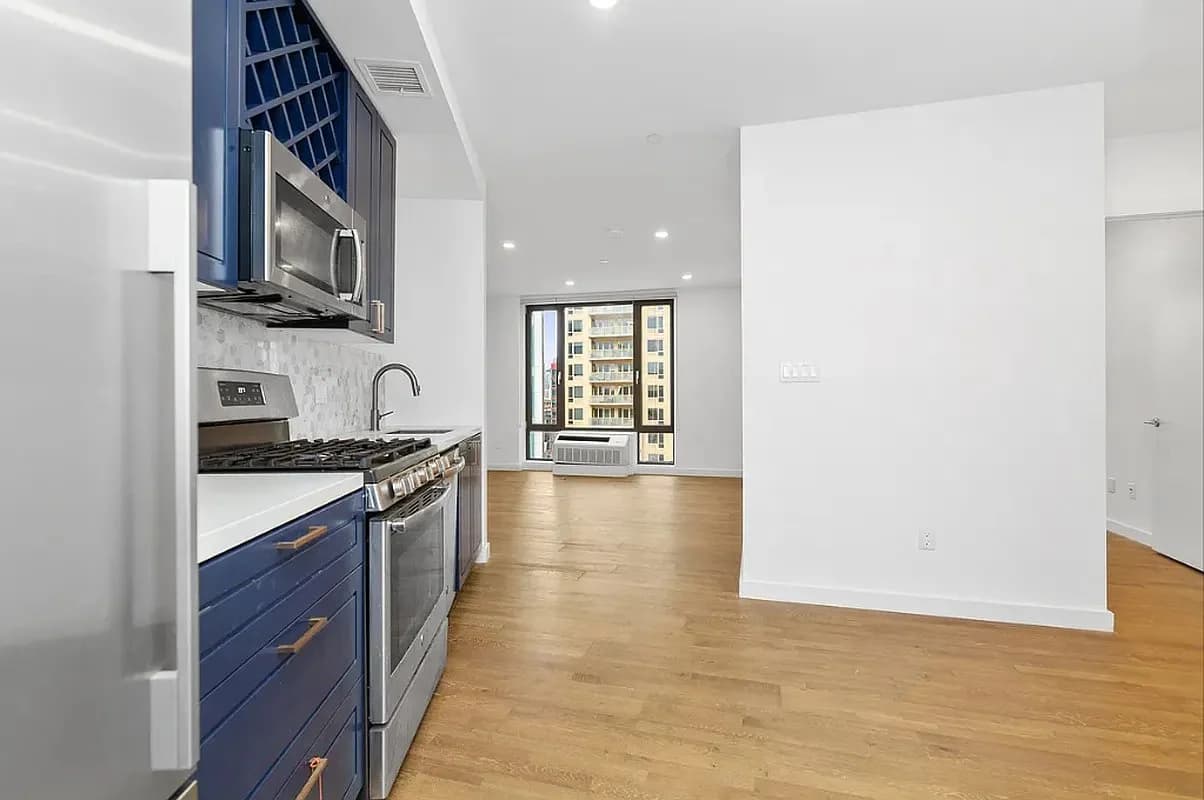 2 bed apartment at 41-32 27TH STREET, Unit 7C, Long Island City, photo 2 of 9