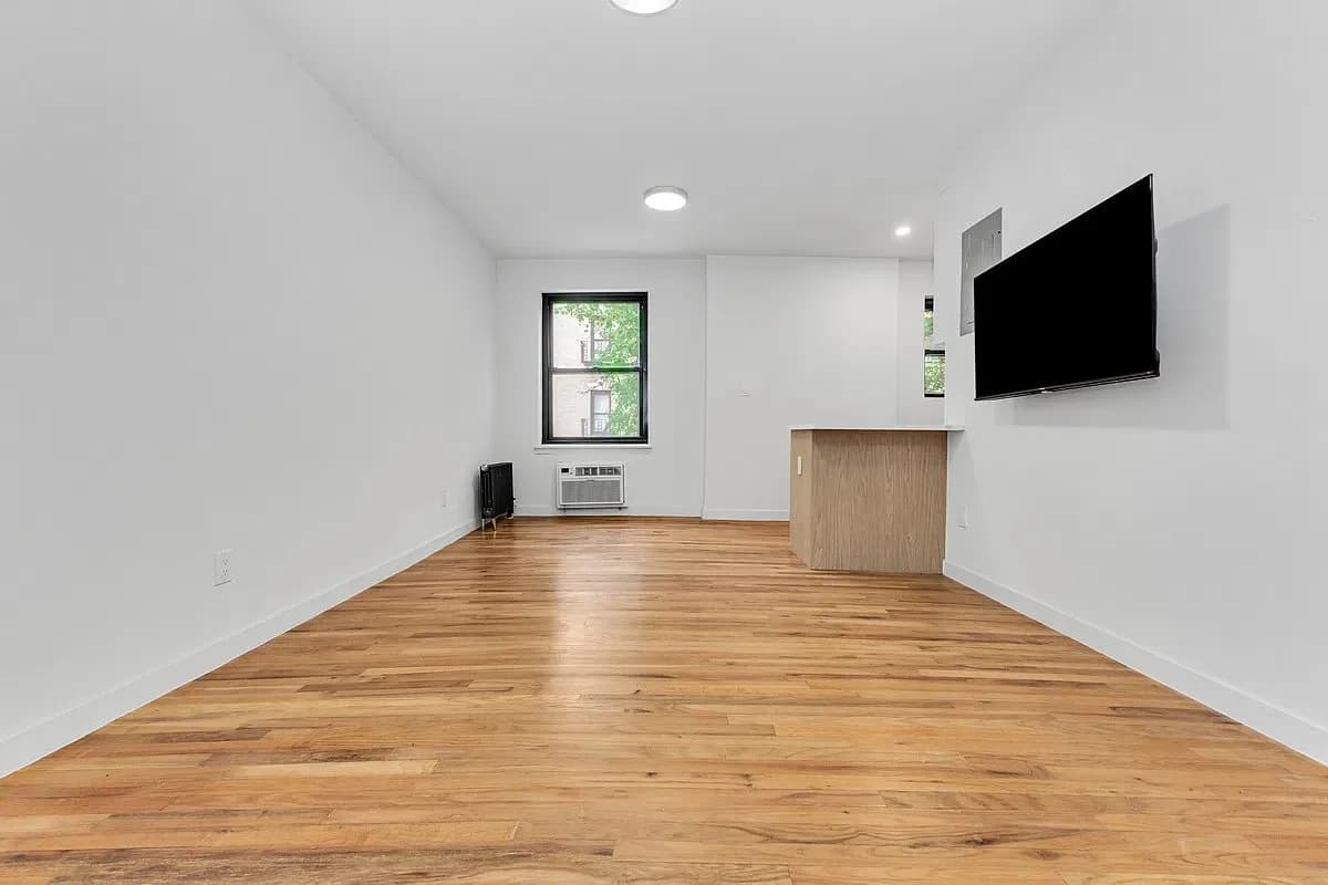 268 West 21st Street