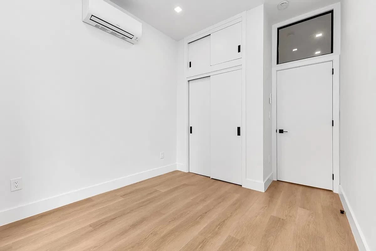 2 bed apartment at 425 West 57th Street, Unit 3A, Hell's Kitchen, photo 4 of 7