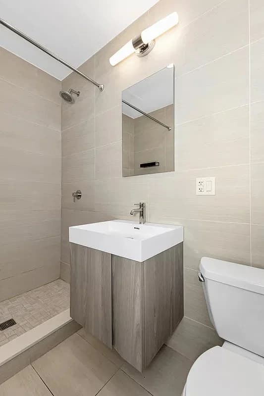 130 Allen Street, photo 5