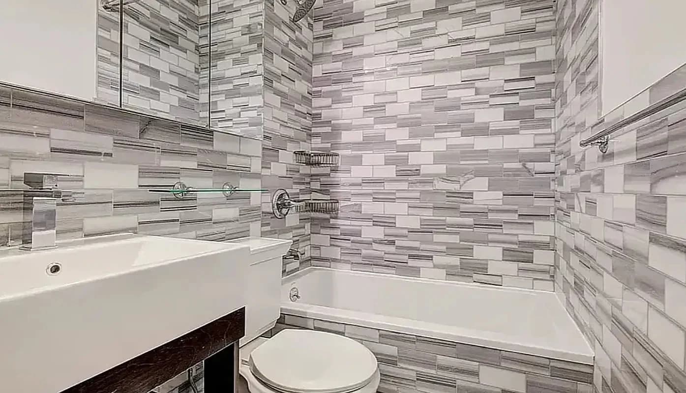 5 bed apartment at 438 West 52nd Street, Unit 4B, Hell's Kitchen, photo 4 of 4
