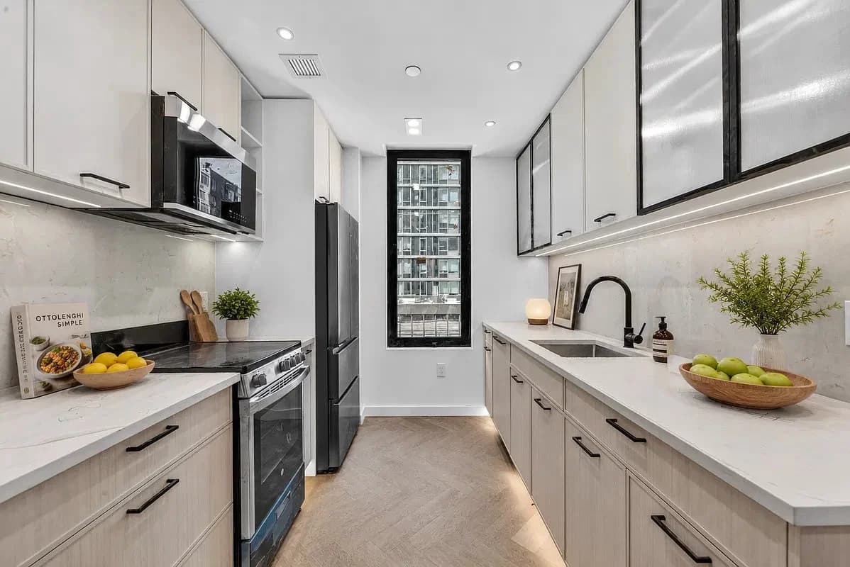 3 bed apartment at 104 Fleet Place, Unit 4L, Downtown Brooklyn, photo 5 of 18