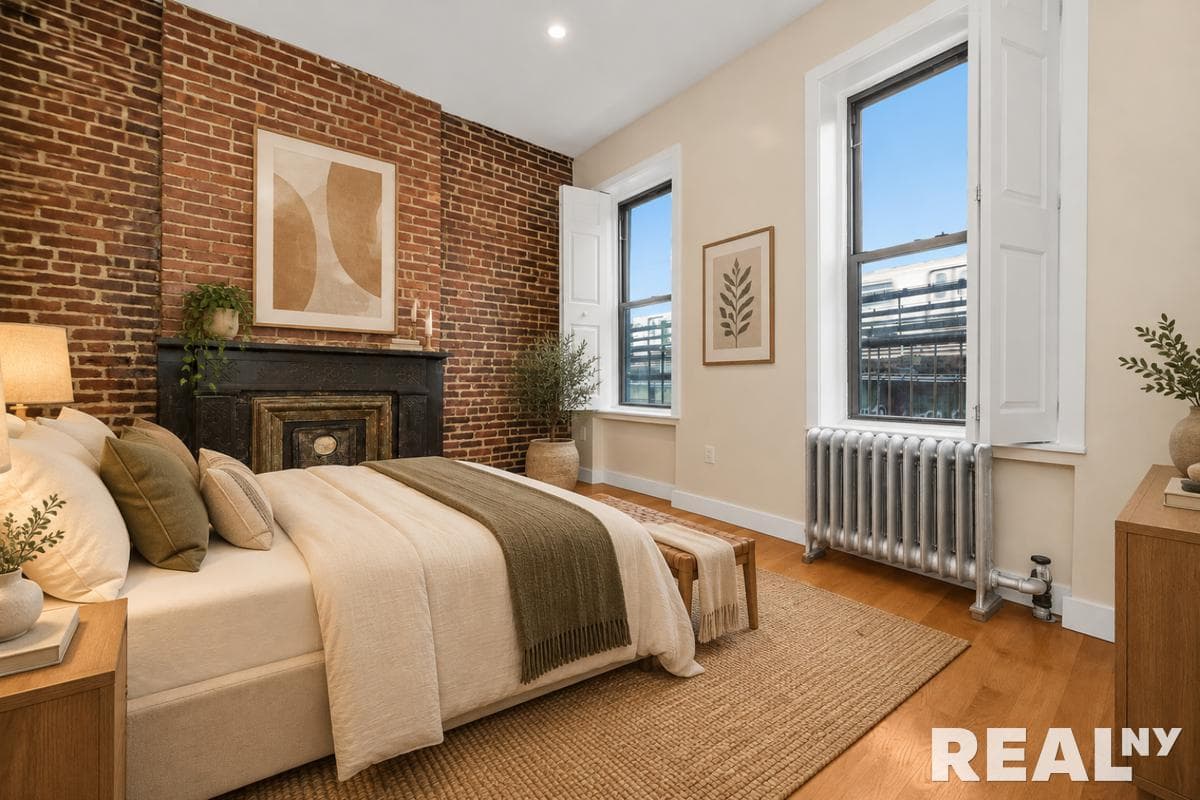 2 bed apartment at 1269 Broadway, Unit B2, Bushwick, photo 1 of 6