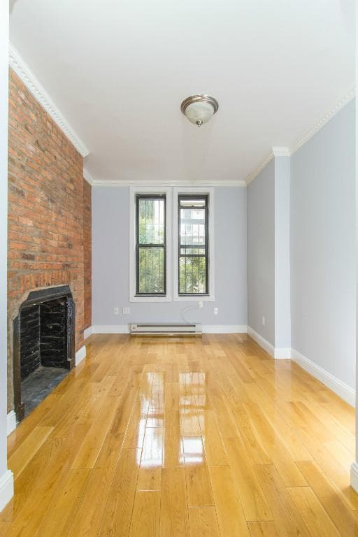 529 East 6th Street, photo 4