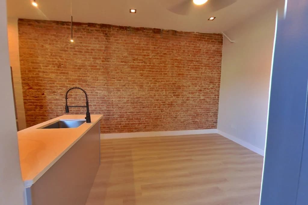 53 Leroy St, photo 4