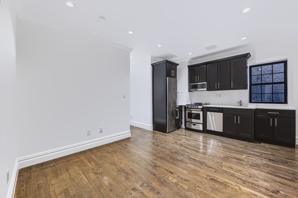 4 Bed apartment at 42 Sidney Place, Unit 5, Brooklyn Heights, photo 1 of 14