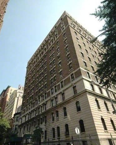 305 Riverside Drive, photo 2
