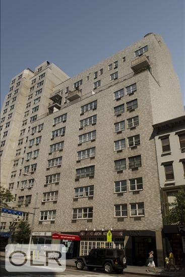 Studio apartment at 1470 First Avenue, Unit 9E, Upper East Side, photo 1 of 1
