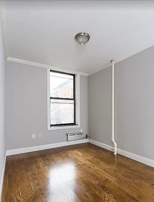 158 Avenue C, photo 2