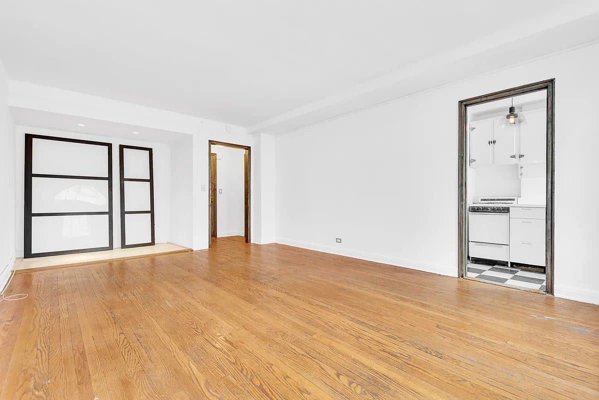 405 West 23rd Street, photo 5
