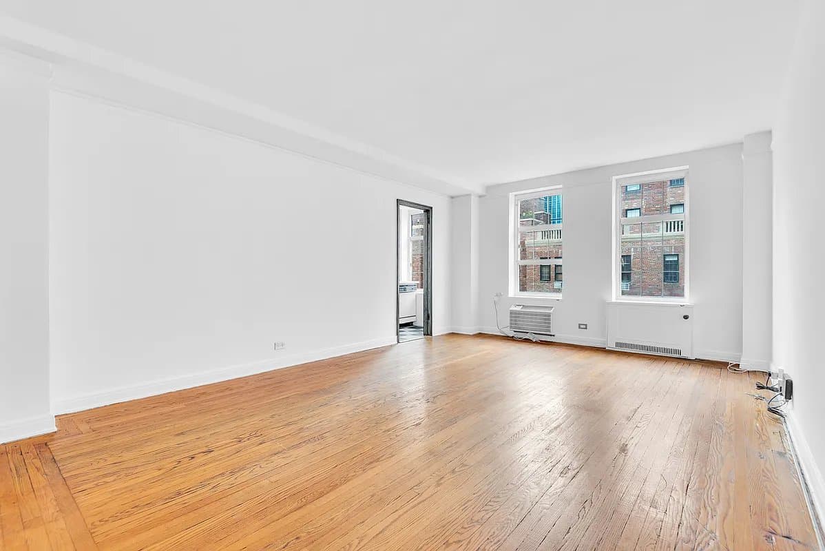 405 West 23rd Street, photo 4
