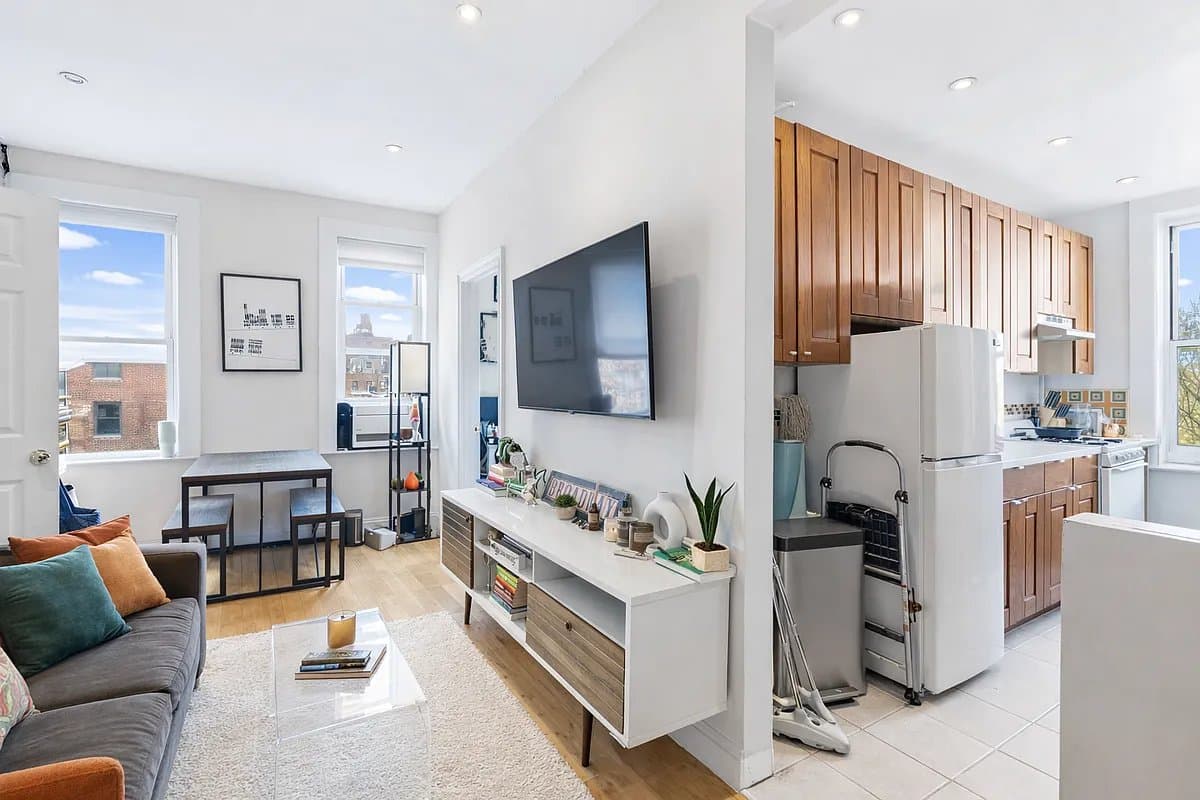 50 Horatio Street, photo 2