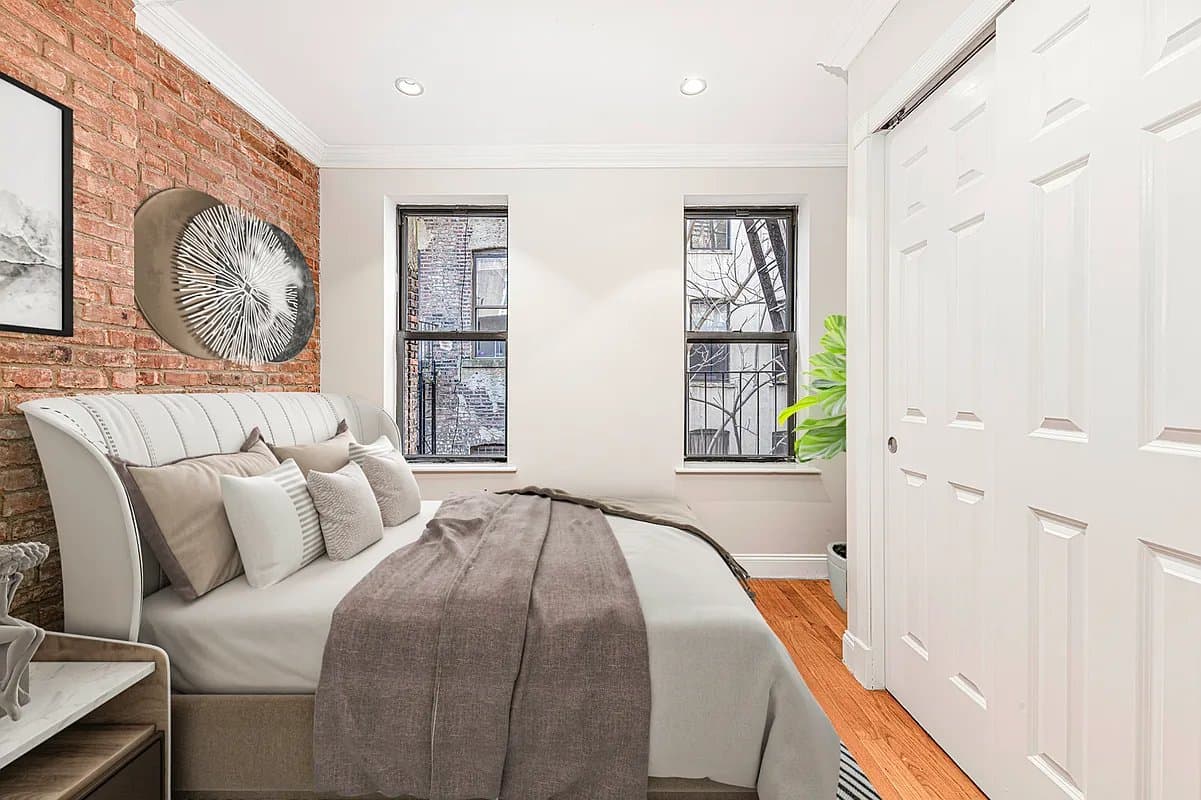 224 East 11th Street, photo 2