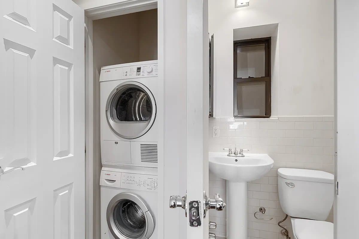 316 West 14th Street, photo 3