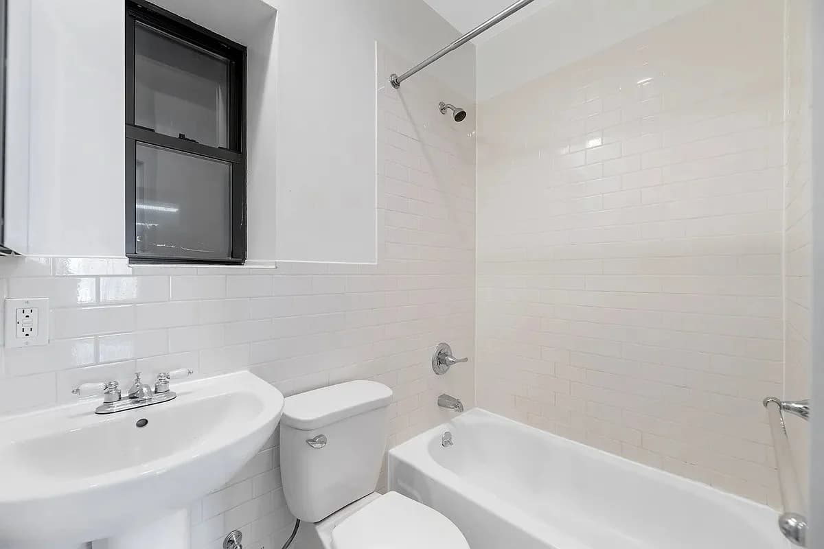 316 West 14th Street, photo 5