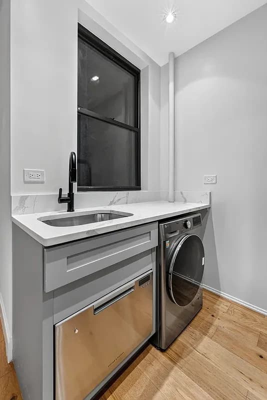 347 East 5th Street, photo 3