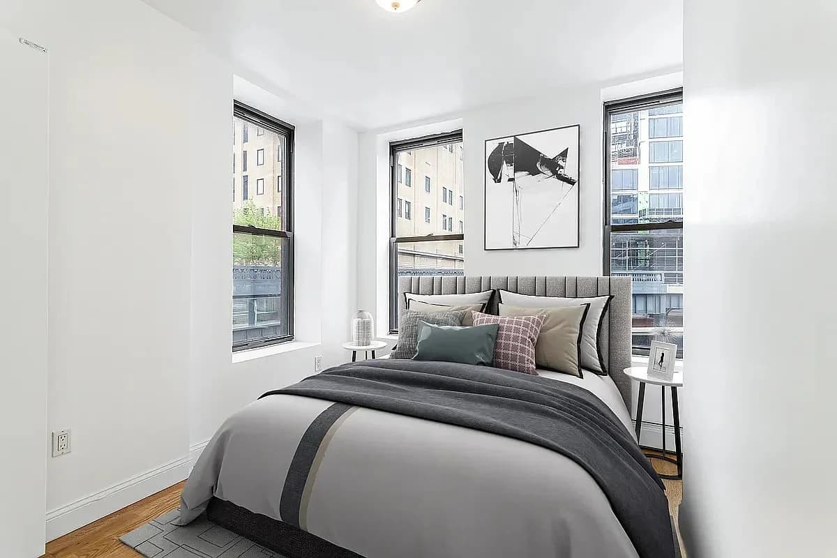 457 West 17th Street, photo 3