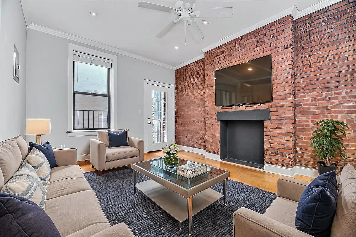 127 East 7th Street, photo 5