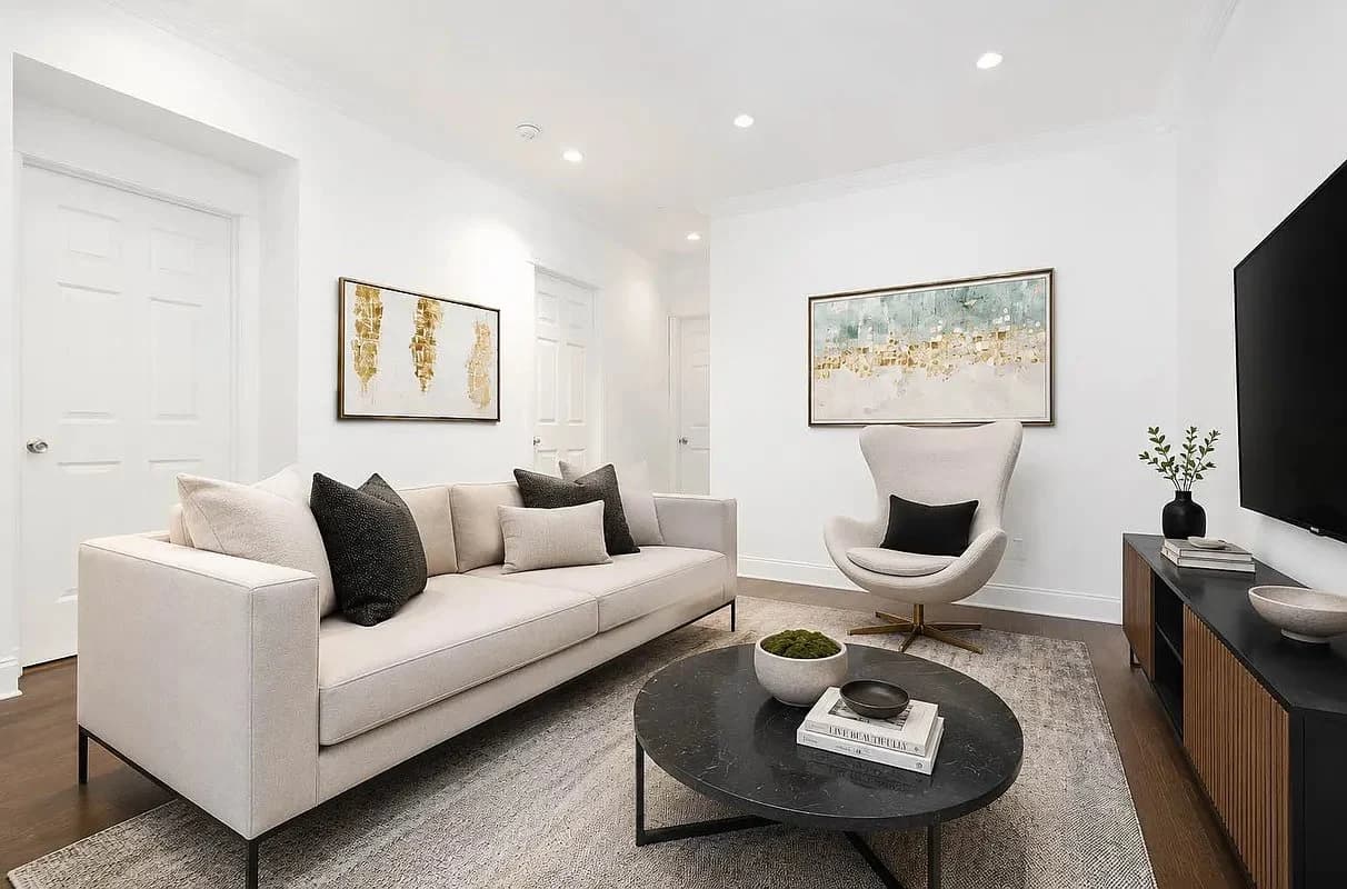 315 East 10th Street, photo 2
