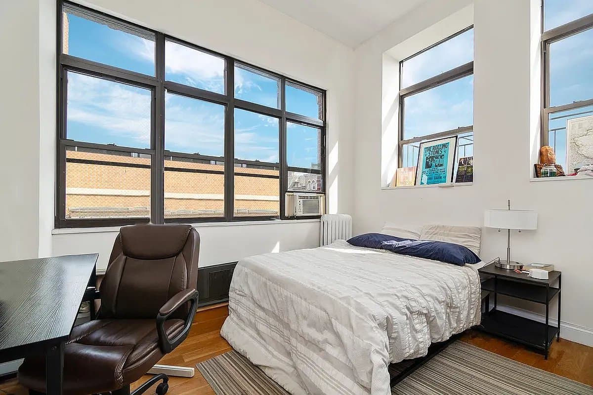 231 East 14th Street, photo 3