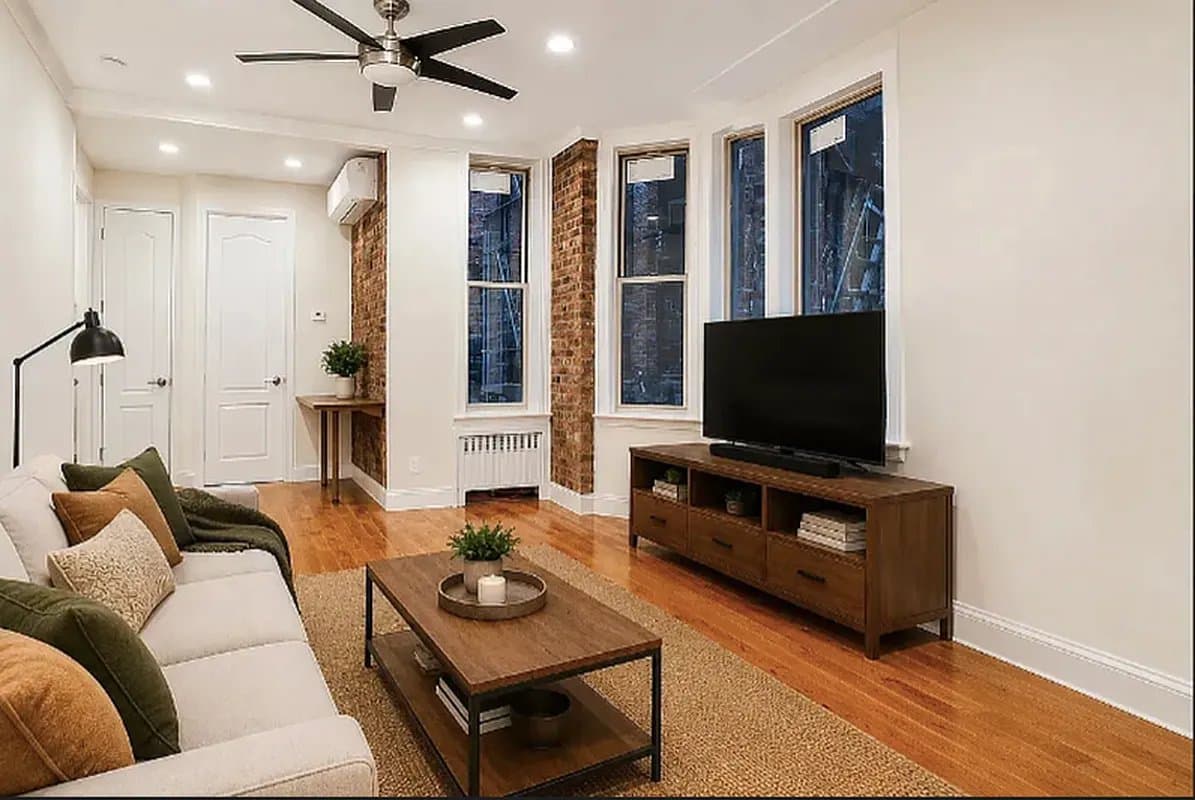 356 West 21st Street, photo 2