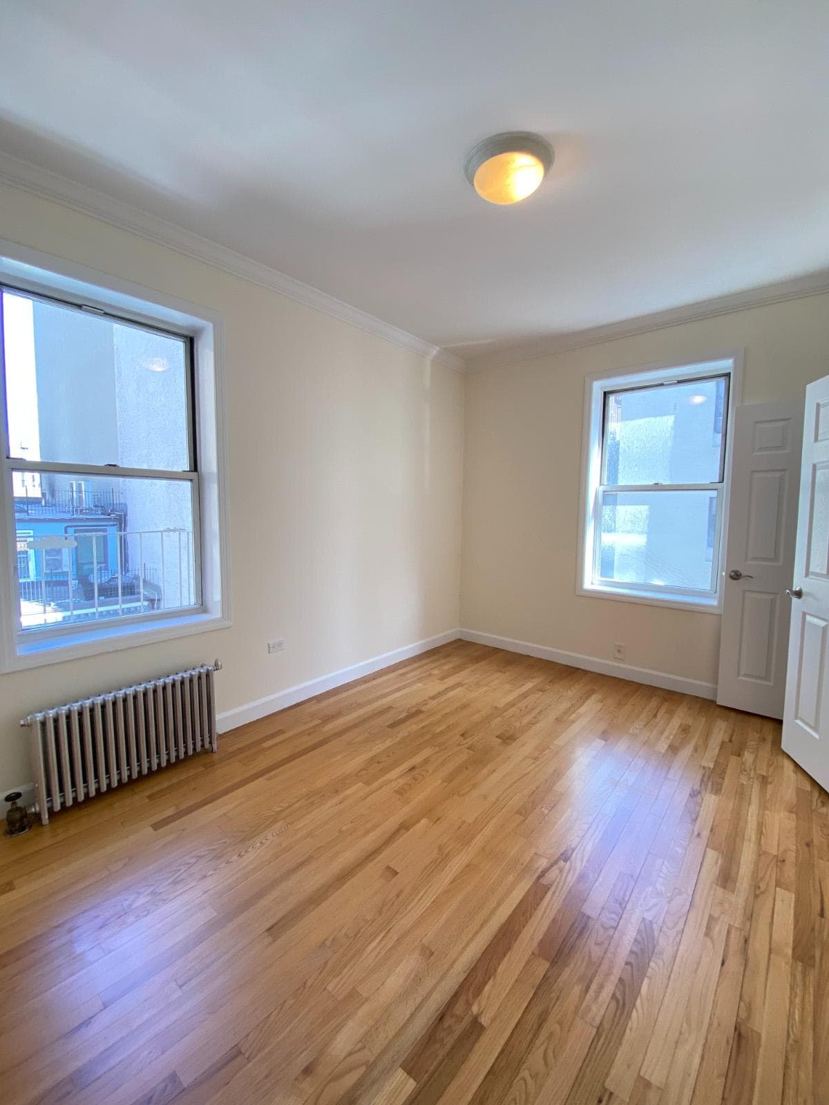 117 W 13th St, photo 3