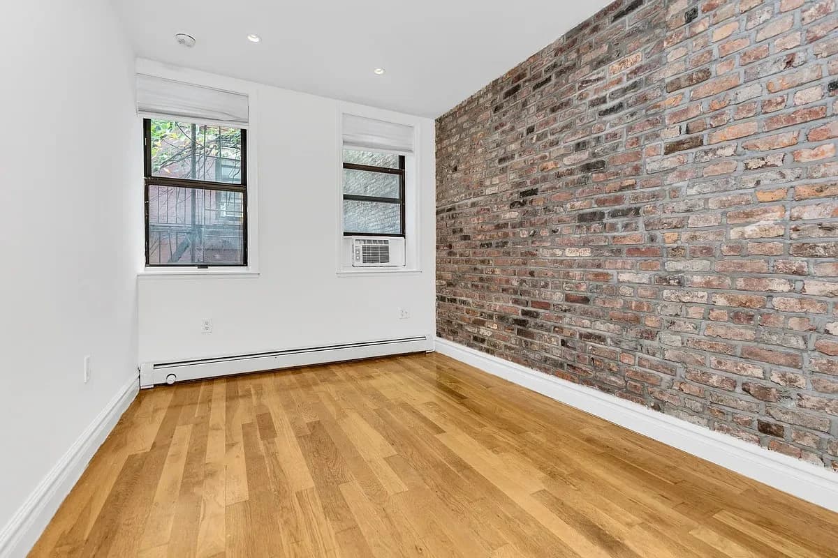 325 East 10th Street, photo 5