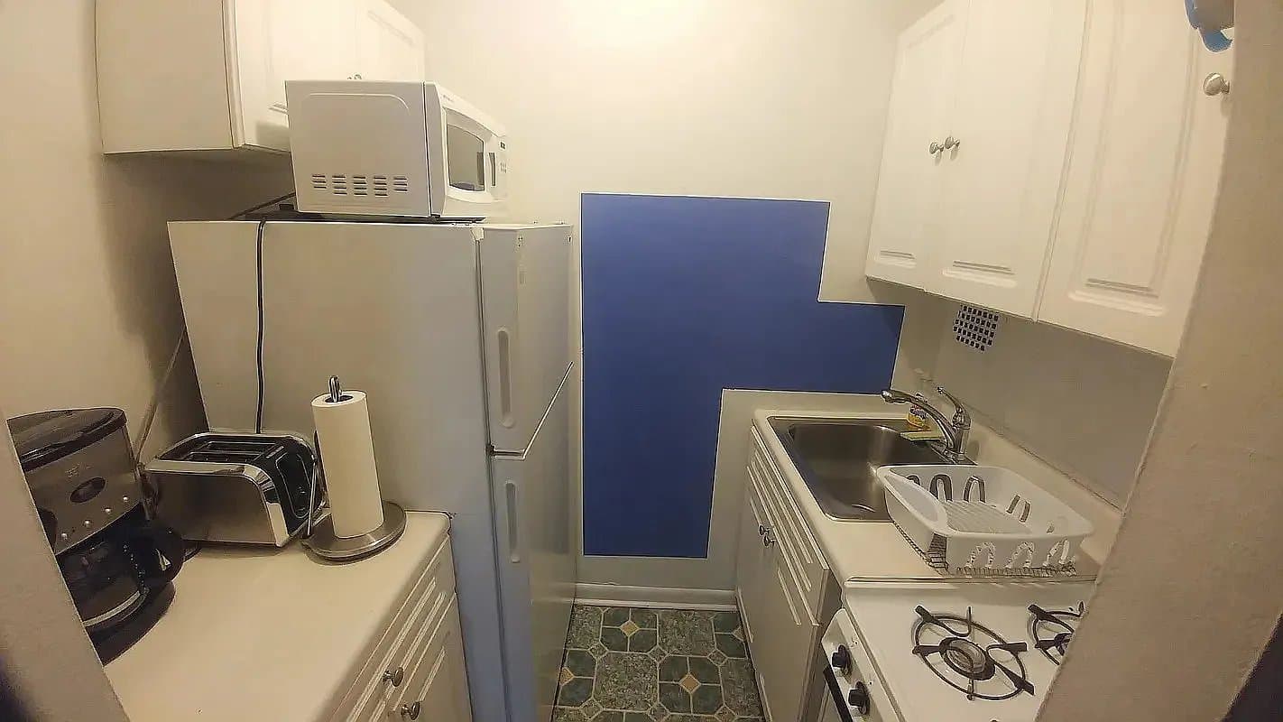 430 East 13th Street, photo 4