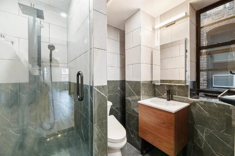 437 West 46th Street, photo 4