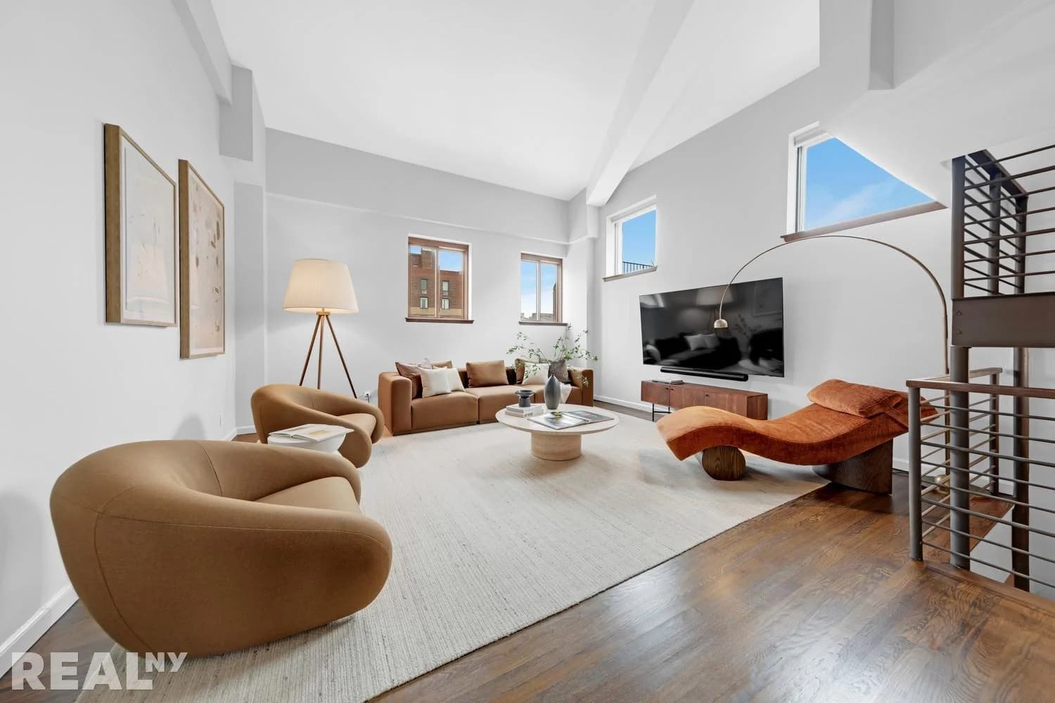 2 Bed apartment at 305 Second Avenue, Unit Apt. 716, Gramercy Park, photo 1 of 24