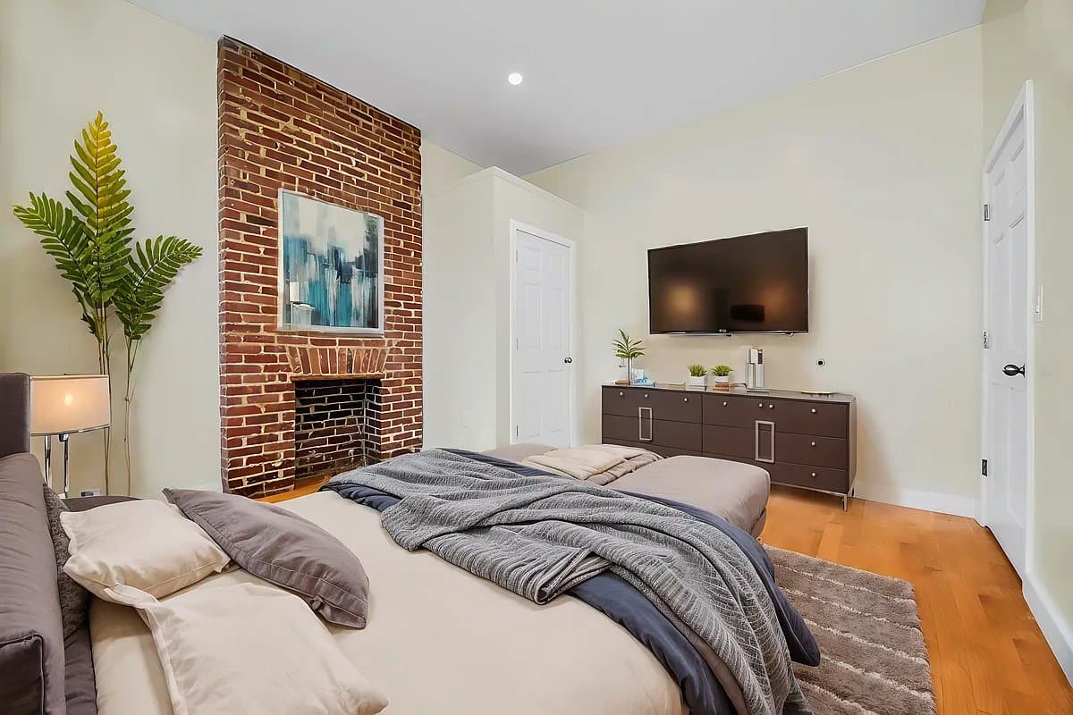 1269 Broadway, photo 4