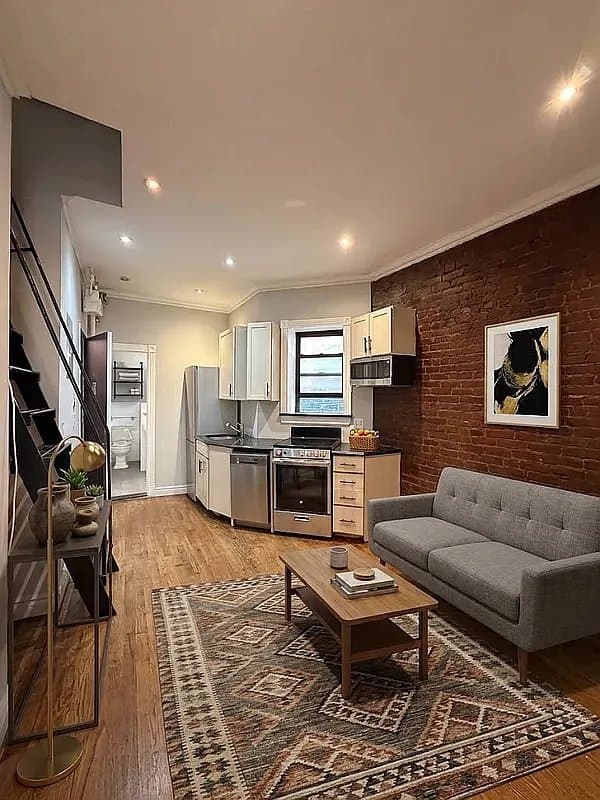2 Bed apartment at 219 East 23rd Street, Unit 20A, Kips Bay, photo 1 of 6